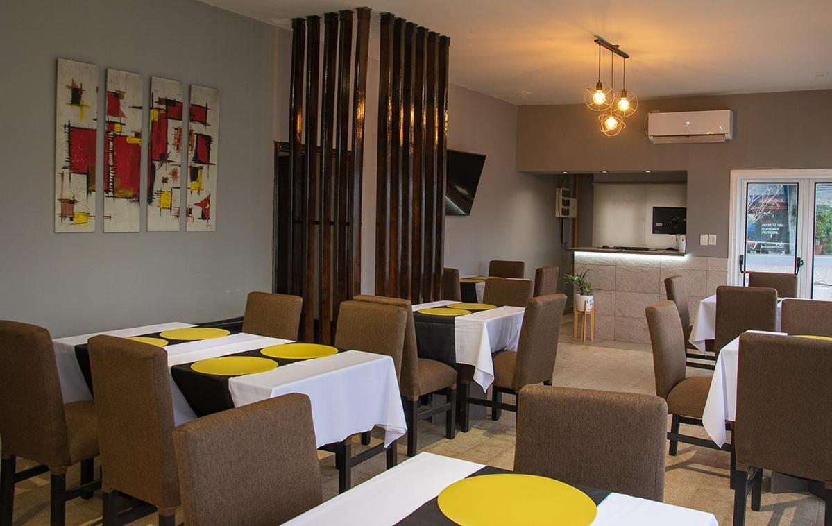 Club House Hotel General Roca Ngoại thất bức ảnh